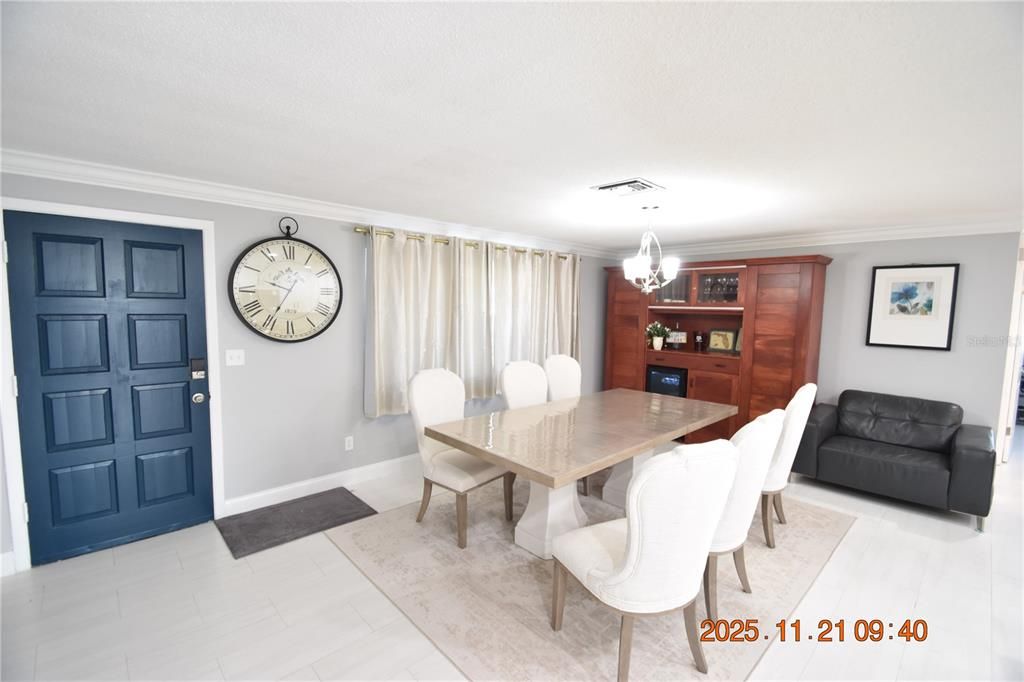Dining room, Interior