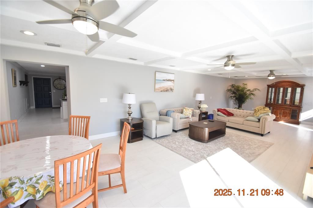 Dining room, Interior, Living room, Recessed Lighting