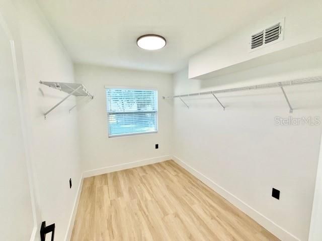 Interior, Walk-in Closets, Wood Texture Flooring