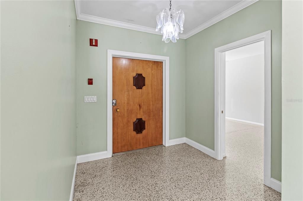 Chandelier, Interior