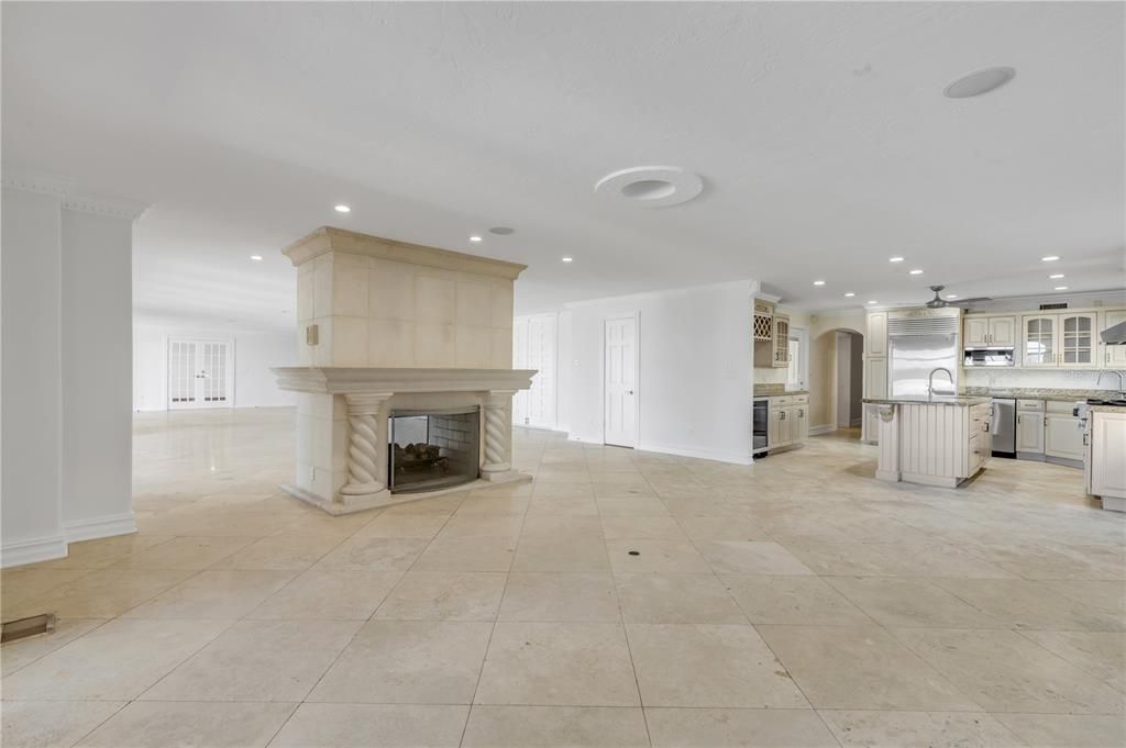 Fireplace, Interior, Kitchen, Recessed Lighting