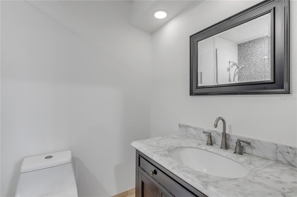 Bathroom, Interior, Recessed Lighting
