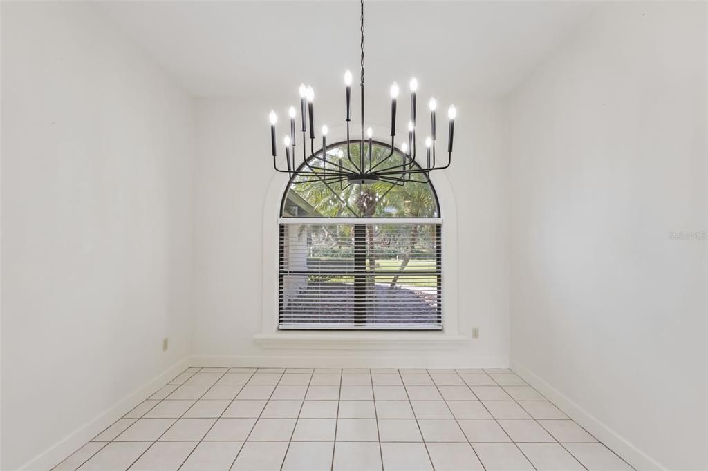 Empty room, Interior, Pendant Lights