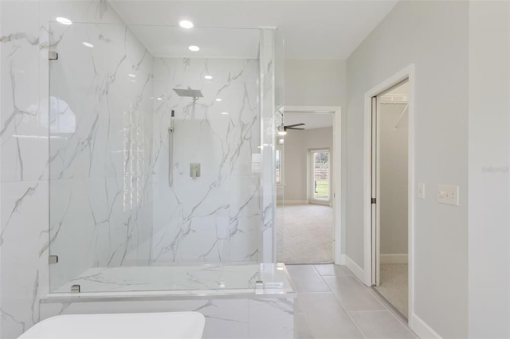 Bathroom, Interior, Marble Walls, Recessed Lighting