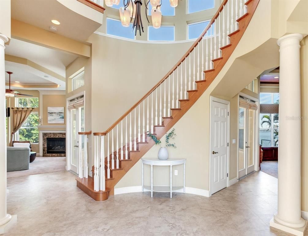 Chandelier, Fireplace, Interior, Recessed Lighting