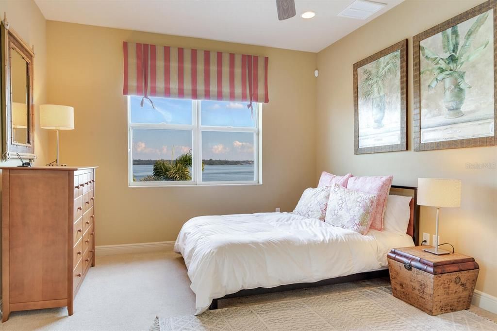 Bedroom, Interior, Recessed Lighting, Water