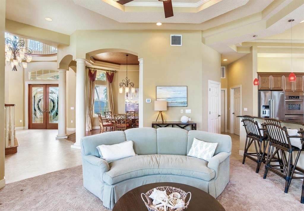 Chandelier, Dining room, Interior, Kitchen, Living room, Pendant Lights, Recessed Lighting, Stainless Steel Appliances