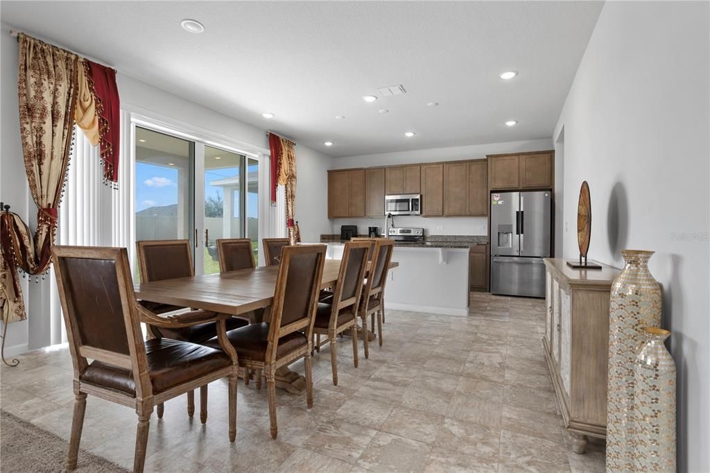 Dining room, Interior, Kitchen, Recessed Lighting, Stainless Steel Appliances