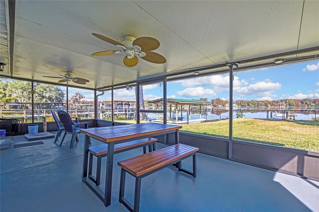 Interior, Sun Room, Water