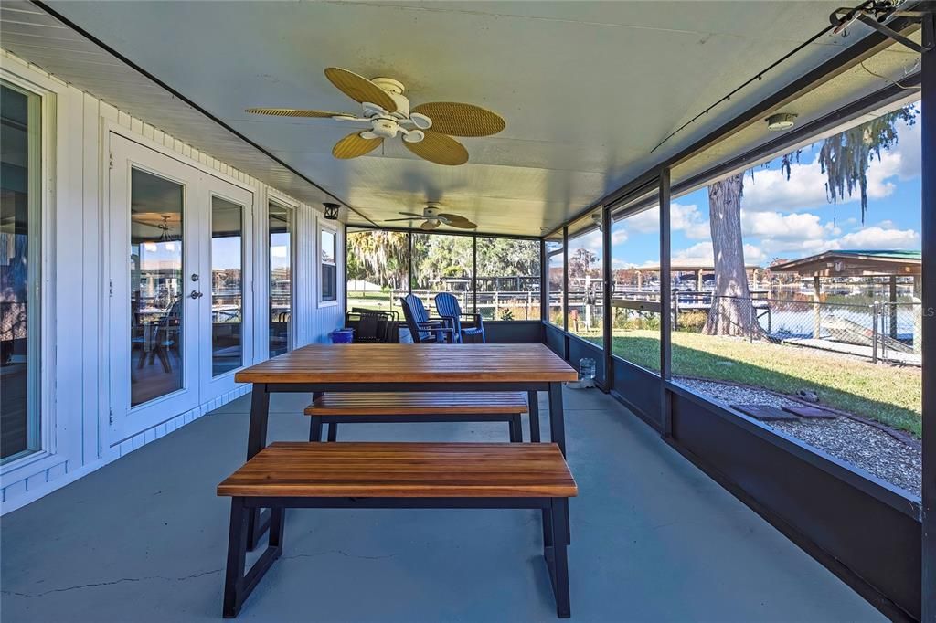 Dining room, Interior, Sun Room, Water