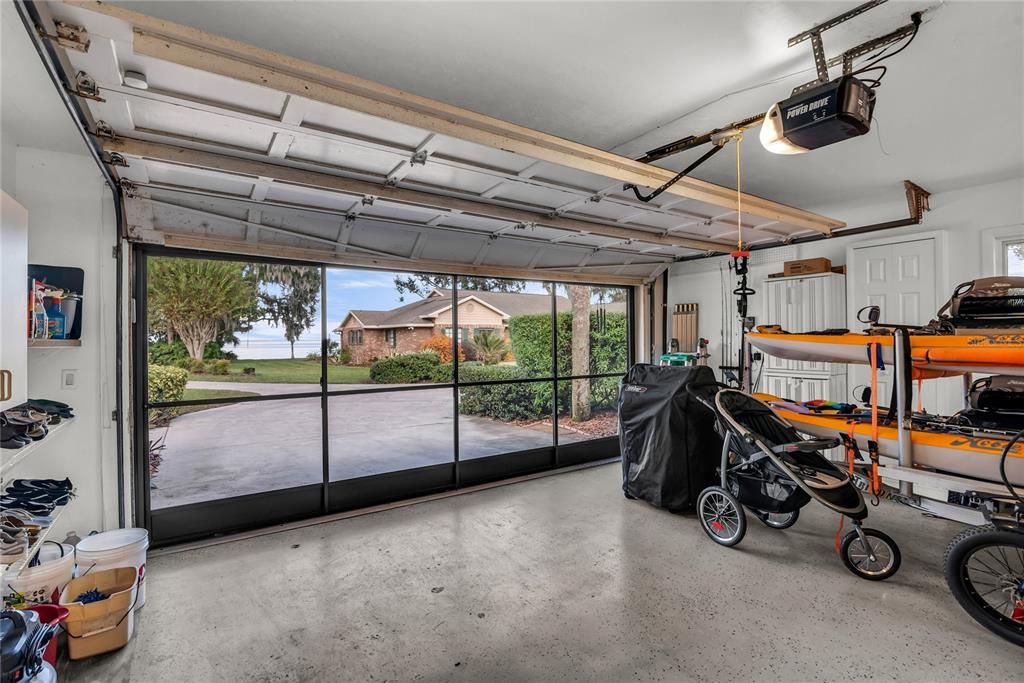 Garage, Interior