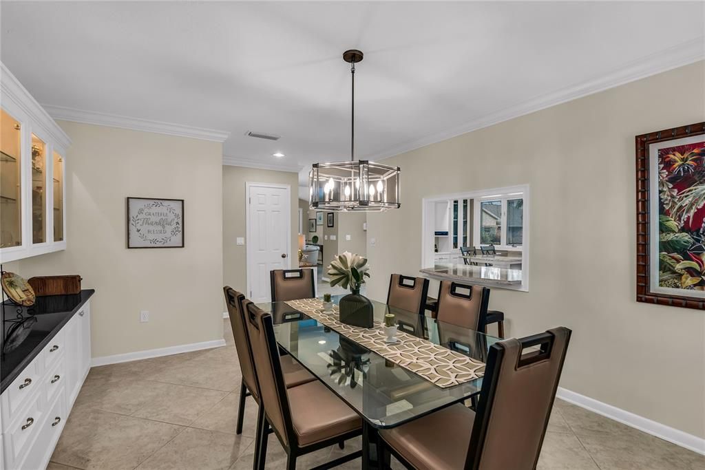 Dining room, Interior, Pendant Lights, Recessed Lighting