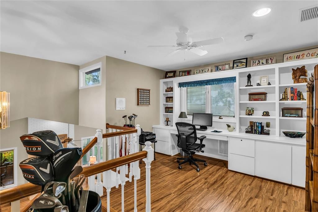 Home Office, Interior, Recessed Lighting, Wood Texture Flooring