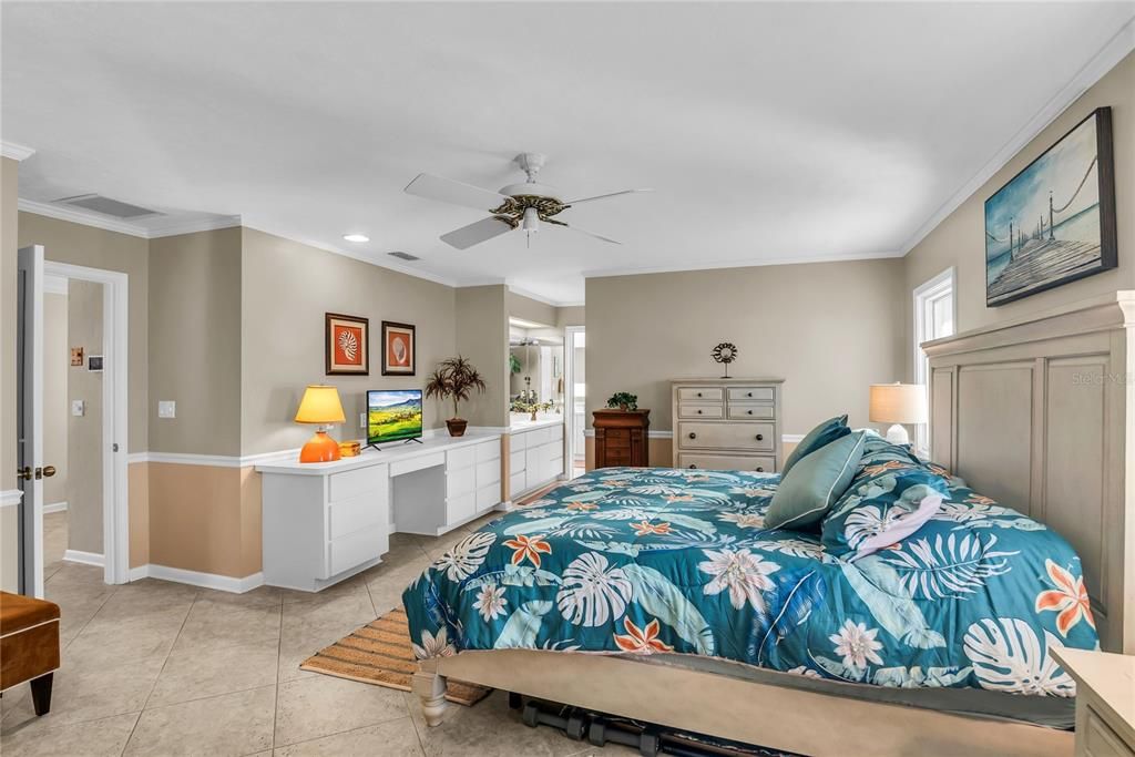 Bedroom, Interior, Recessed Lighting