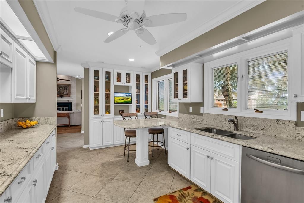 Dining room, Interior, Kitchen, Recessed Lighting