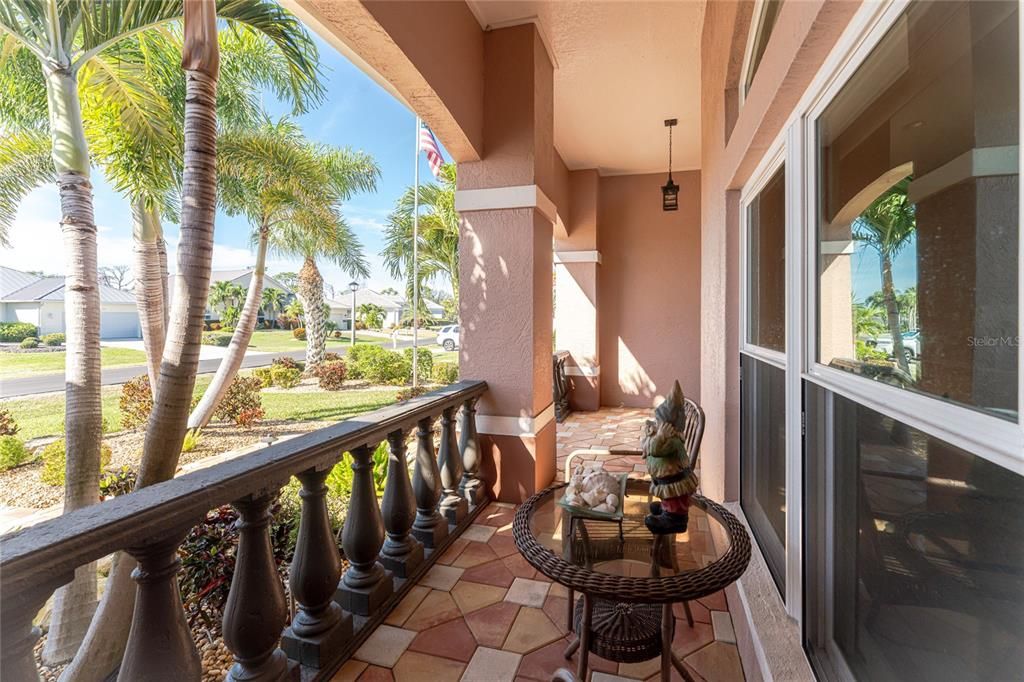 Exterior, Interior, Sun Room