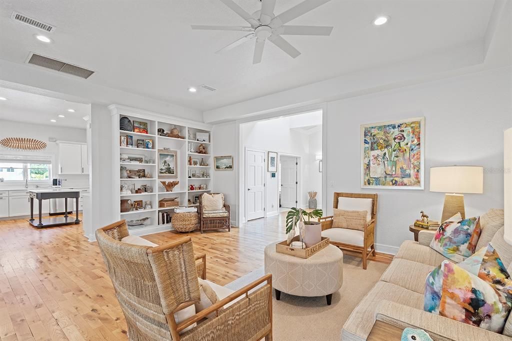 Interior, Kitchen, Living room, Recessed Lighting, Wood Texture Flooring