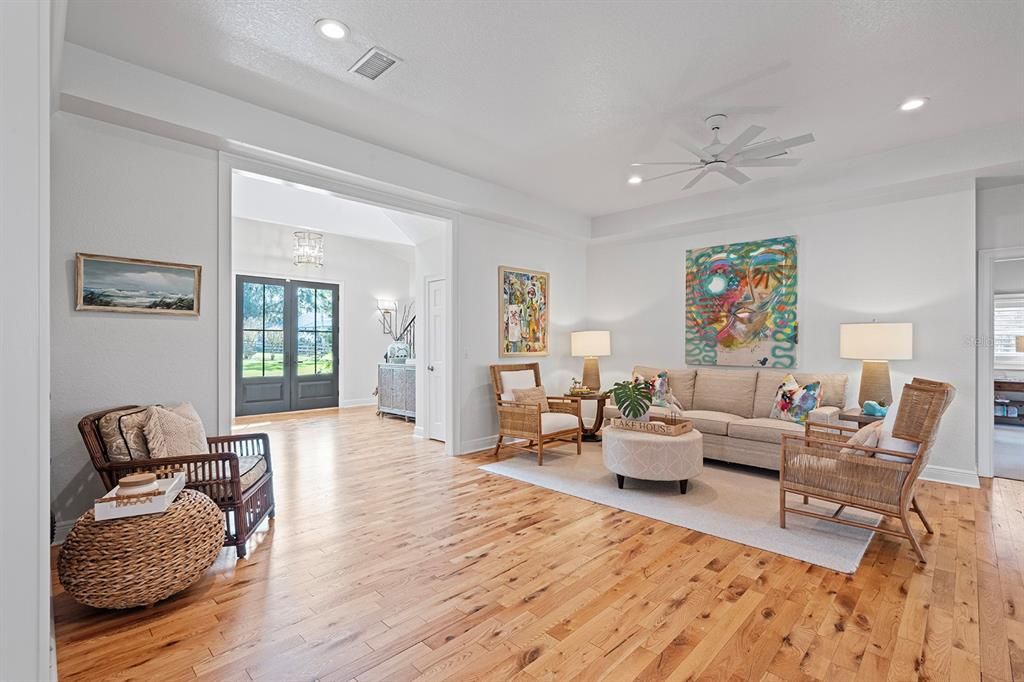 Interior, Living room, Recessed Lighting, Wood Texture Flooring