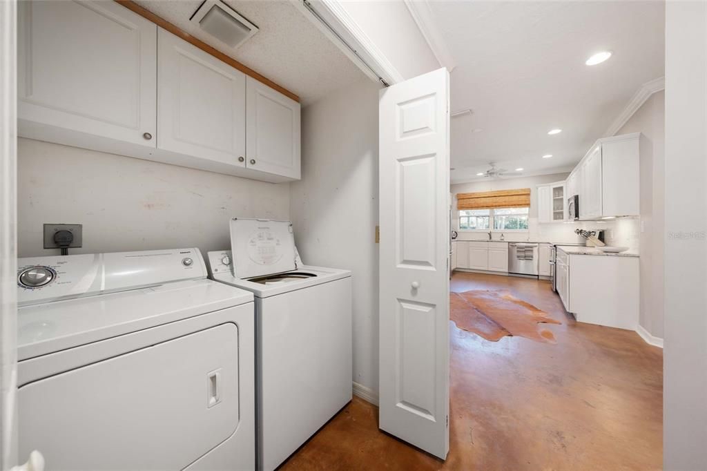Interior, Recessed Lighting, Utility Closets, Washer