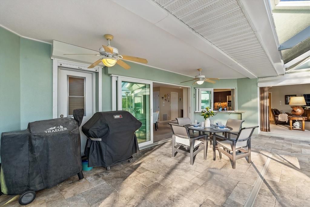Dining room, Interior