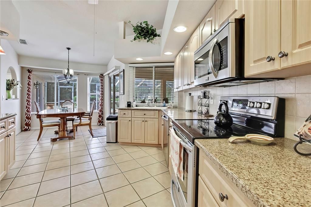 Chandelier, Dining room, Interior, Kitchen, Pendant Lights, Recessed Lighting