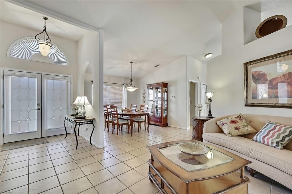 Dining room, Interior, Living room, Pendant Lights