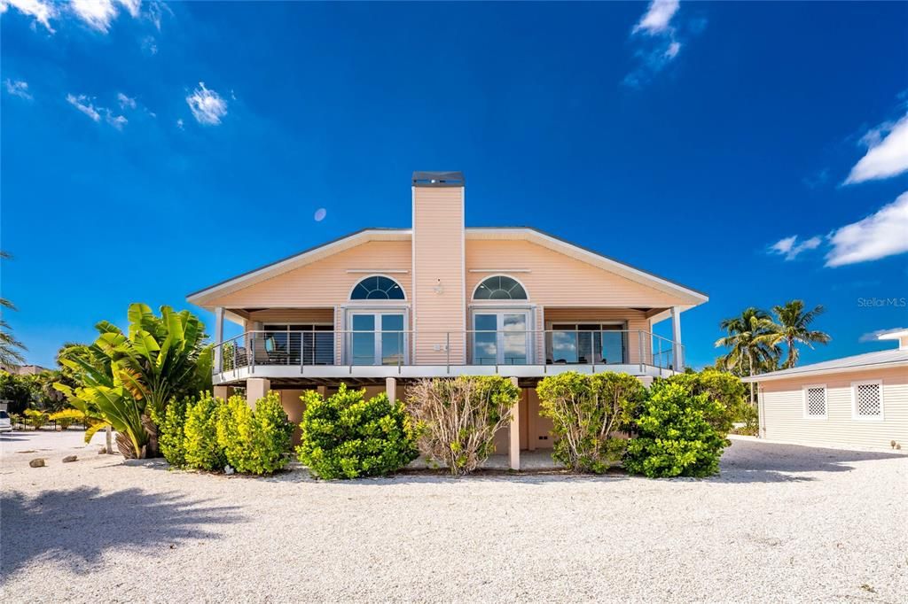 Exterior, Facade, None