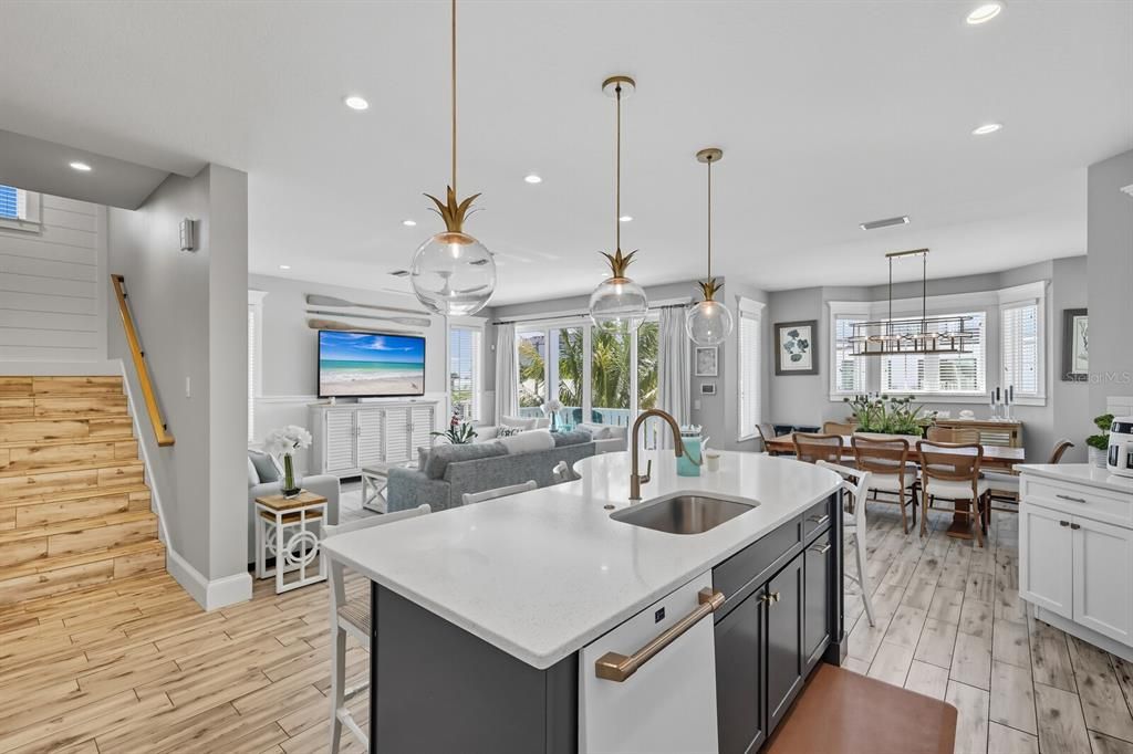 Dining room, Interior, Kitchen, Living room, Pendant Lights, Recessed Lighting, Wood Texture Flooring