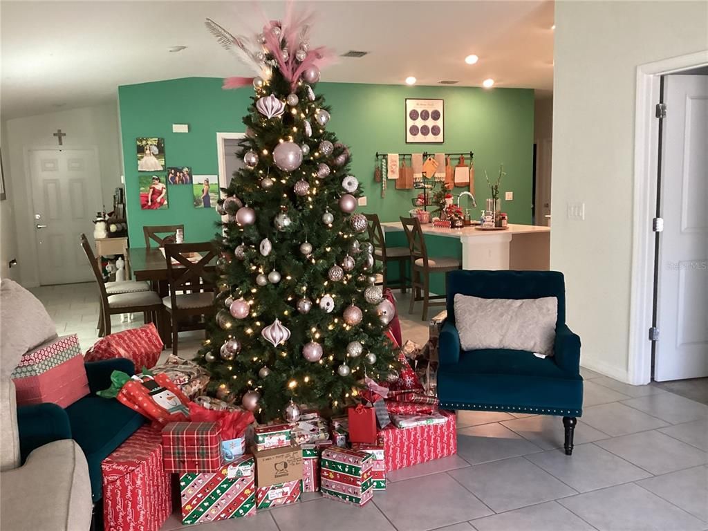 Dining room, Interior, Living room, Recessed Lighting