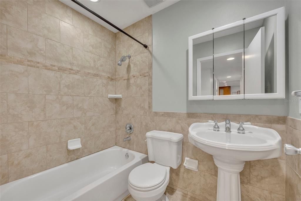 Bathroom, Interior, Recessed Lighting