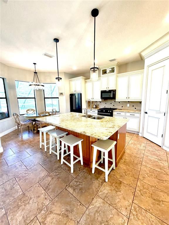 Dining room, Interior, Kitchen, Pendant Lights