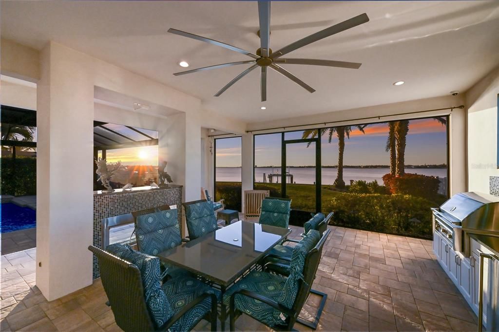 Exterior, Outdoor Kitchen, Pool, Recessed Lighting, Water