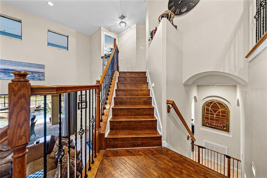 Interior, Recessed Lighting, Wood Texture Flooring