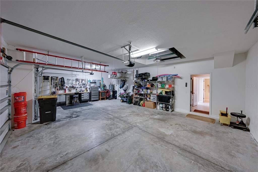 Garage, Interior