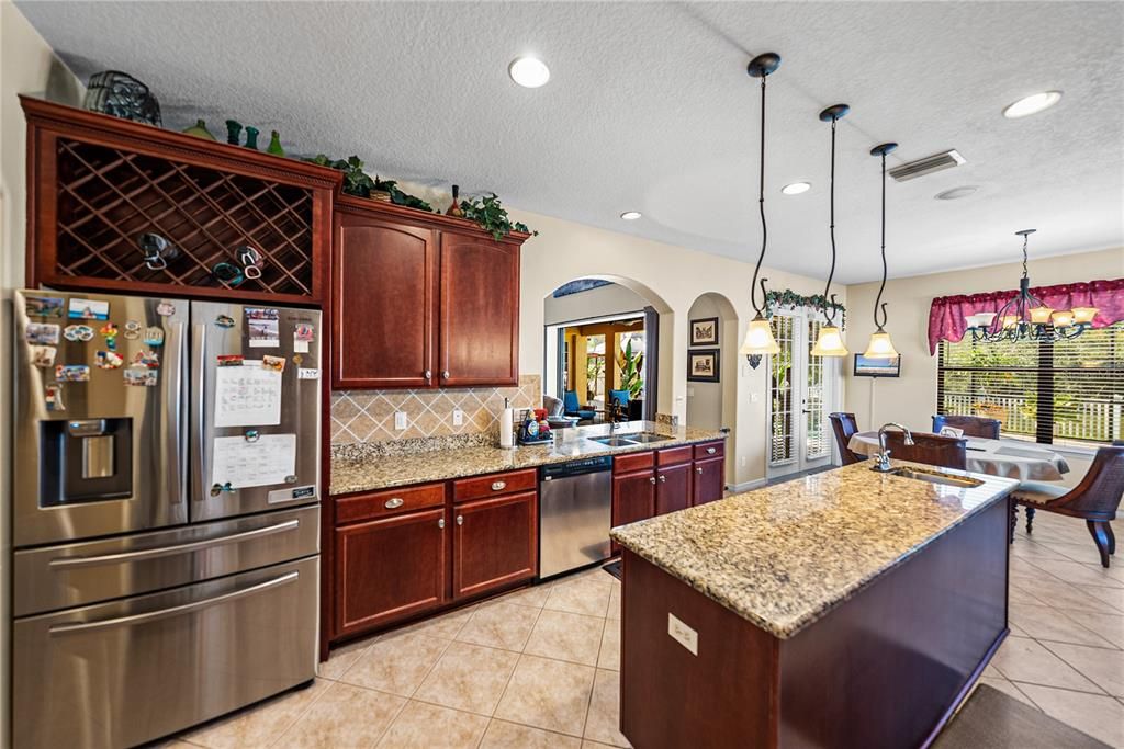 Dining room, Interior, Kitchen, Pendant Lights, Recessed Lighting, Stainless Steel Appliances