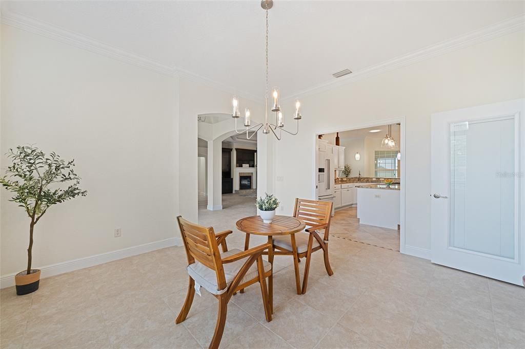 Chandelier, Dining room, Interior, Kitchen, Pendant Lights