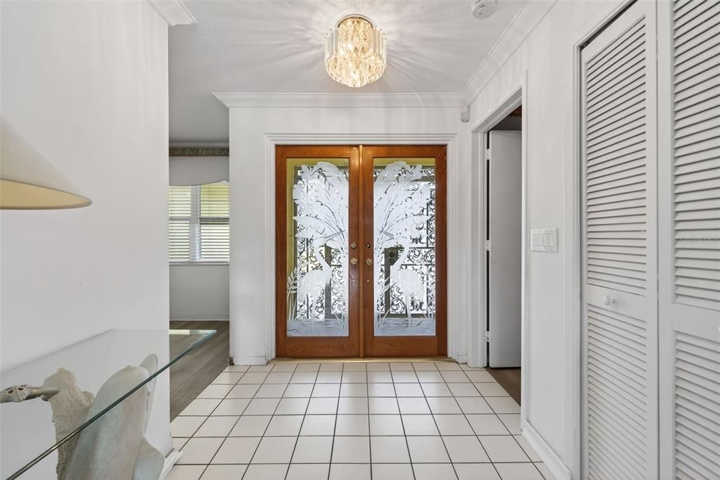 Chandelier, Interior