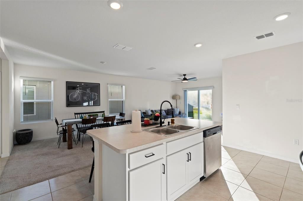 Dining room, Interior, Kitchen, Recessed Lighting