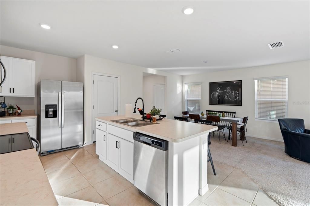 Dining room, Interior, Kitchen, Recessed Lighting, Stainless Steel Appliances