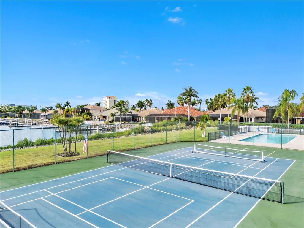 Exterior, Tennis Courts