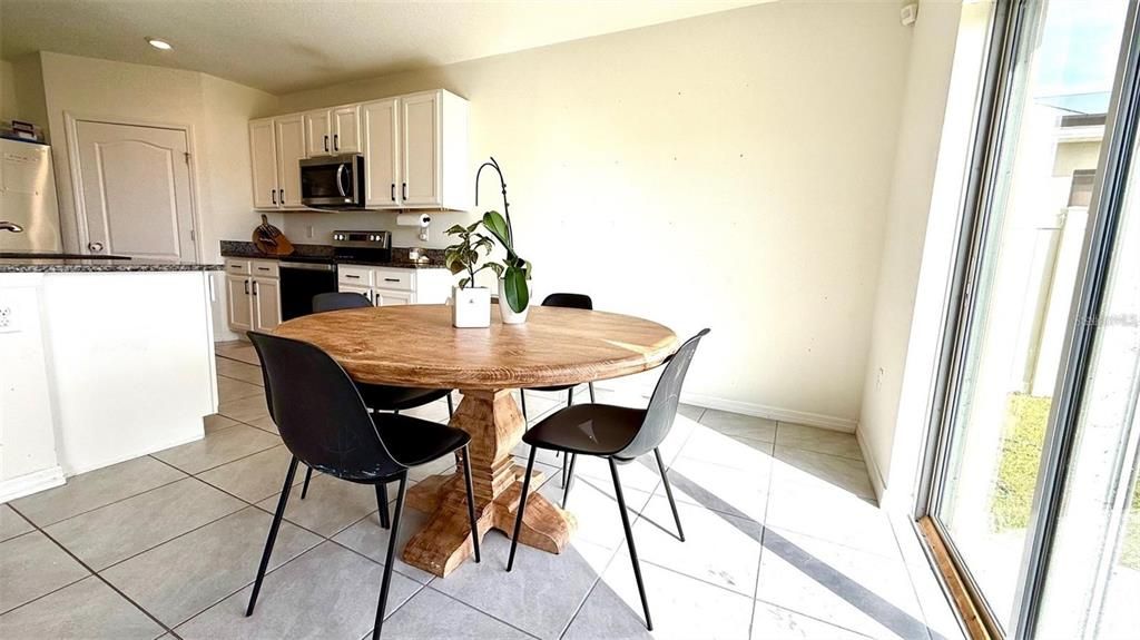 Dining room, Interior, Kitchen, Recessed Lighting