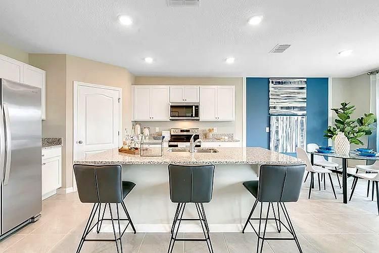 Dining room, Interior, Kitchen, Recessed Lighting, Stainless Steel Appliances