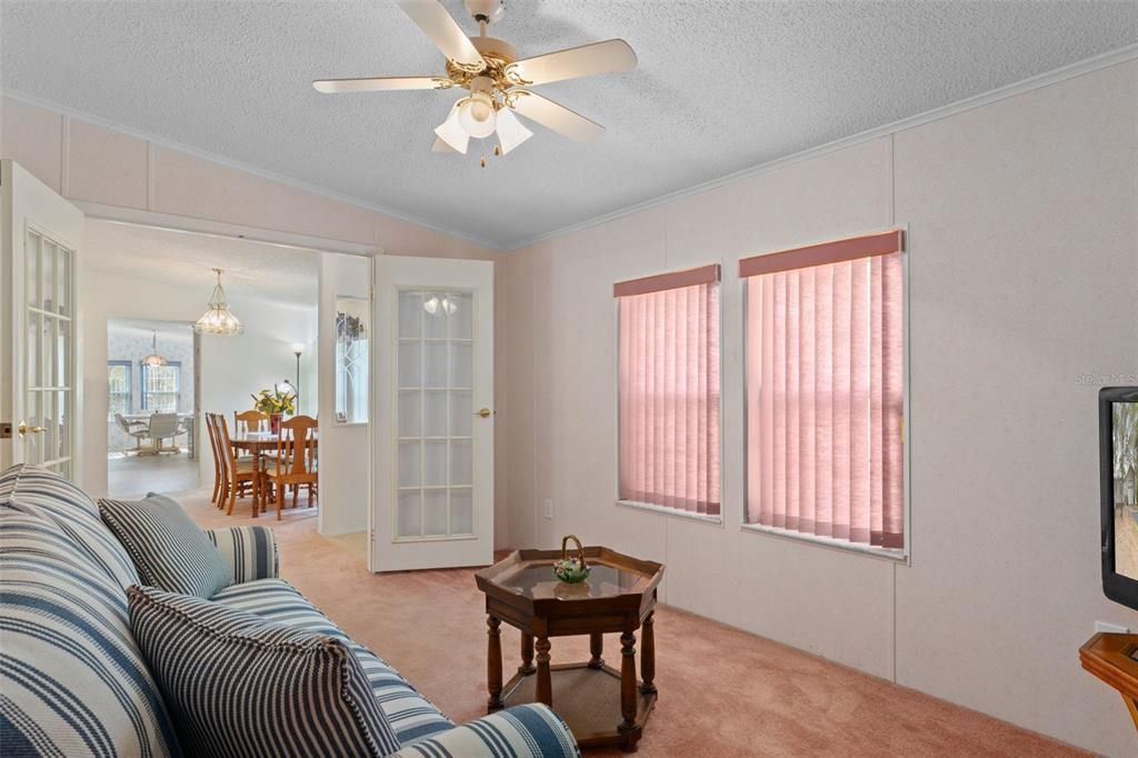 Chandelier, Dining room, Interior