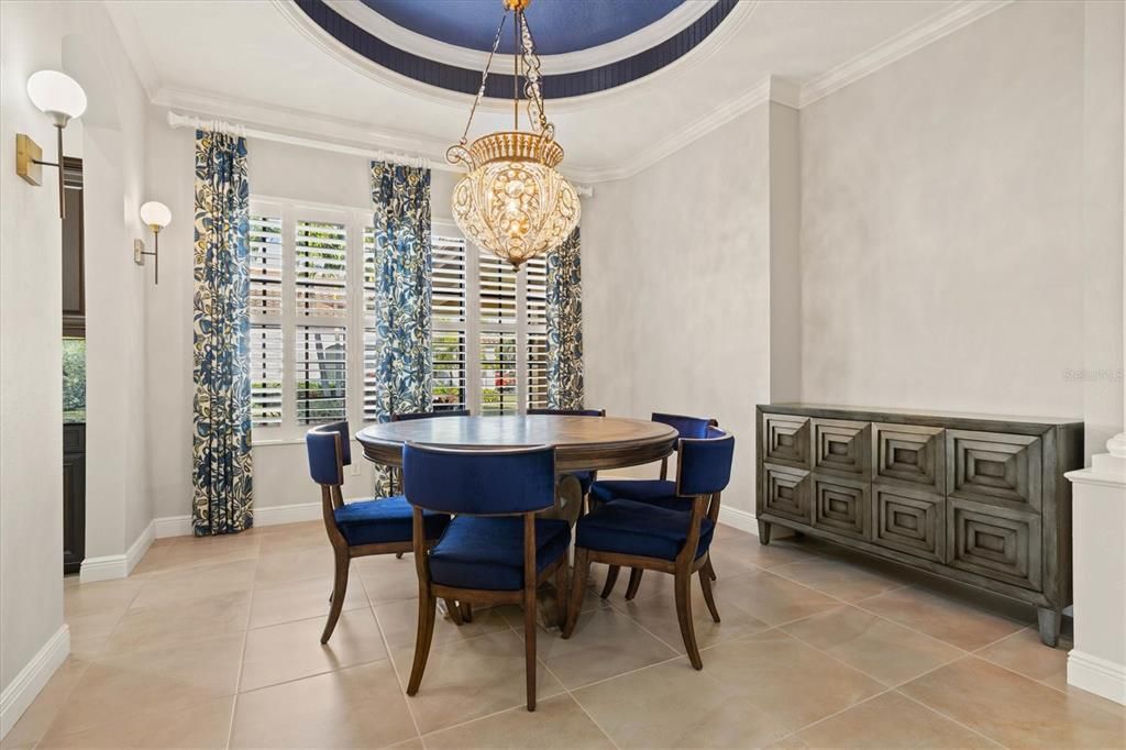Chandelier, Dining room, Interior, Pendant Lights