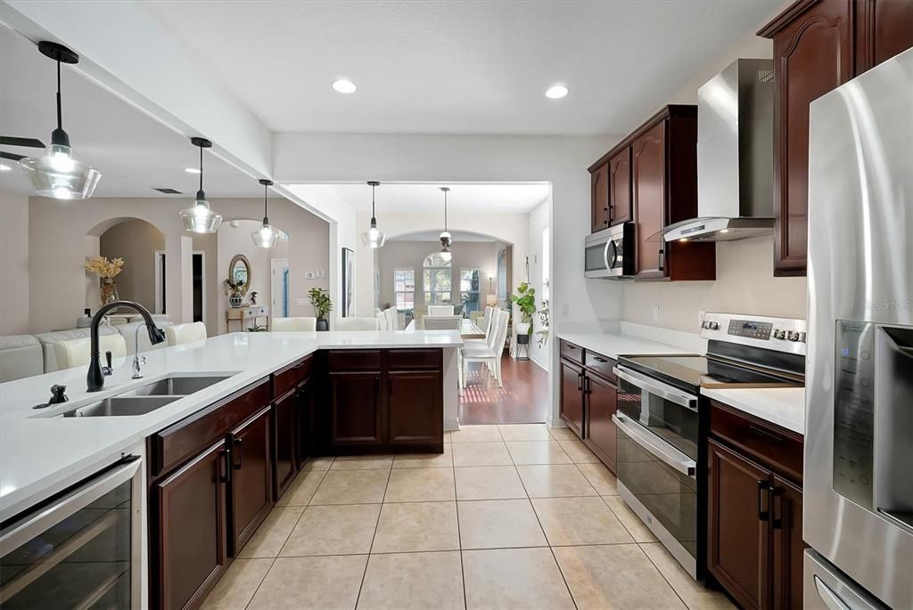 Dining room, Interior, Kitchen, Pendant Lights, Recessed Lighting, Stainless Steel Appliances