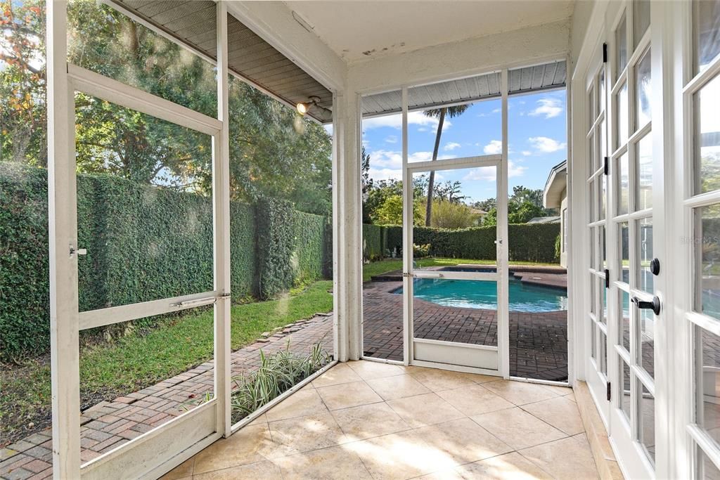 Interior, Pool, Sun Room