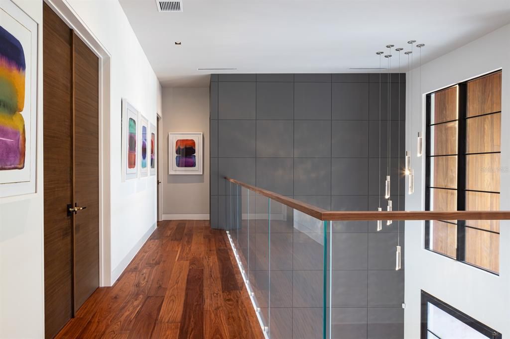 Interior, Pendant Lights, Recessed Lighting, Wood Texture Flooring