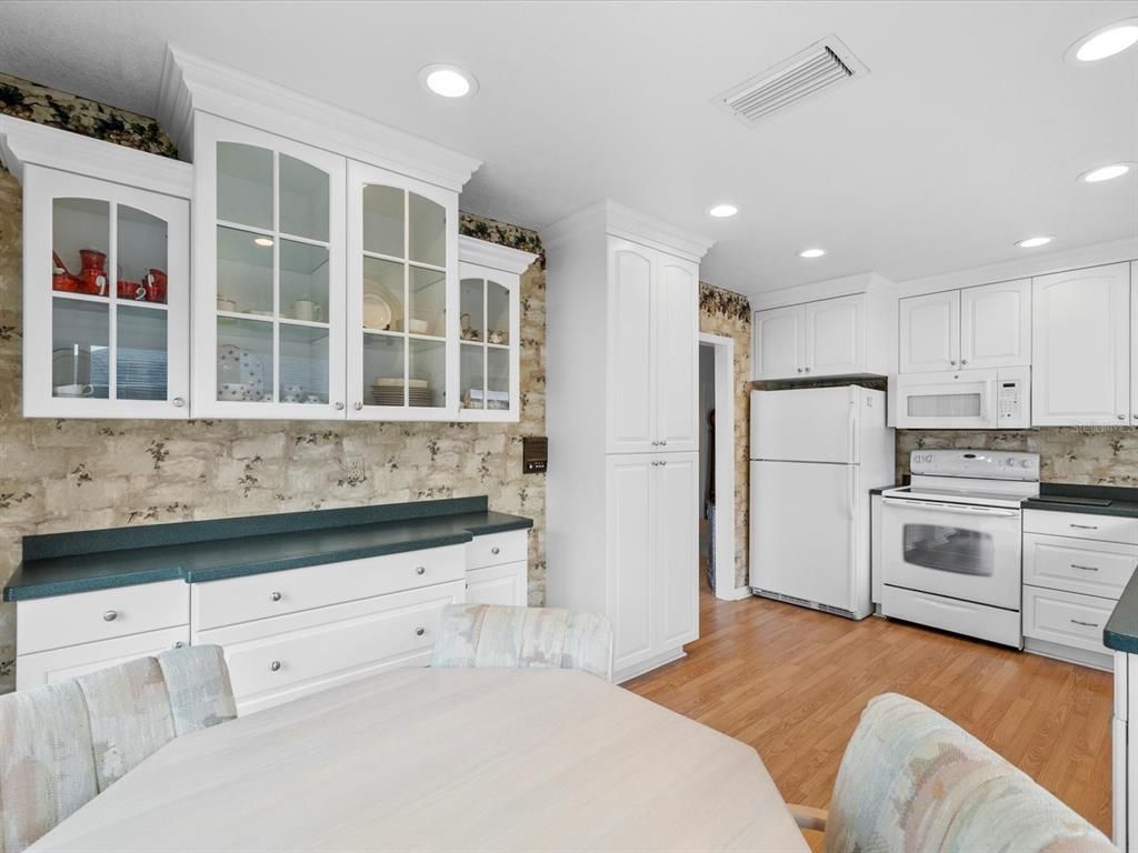 Bedroom, Interior, Kitchen, Recessed Lighting, Wood Texture Flooring