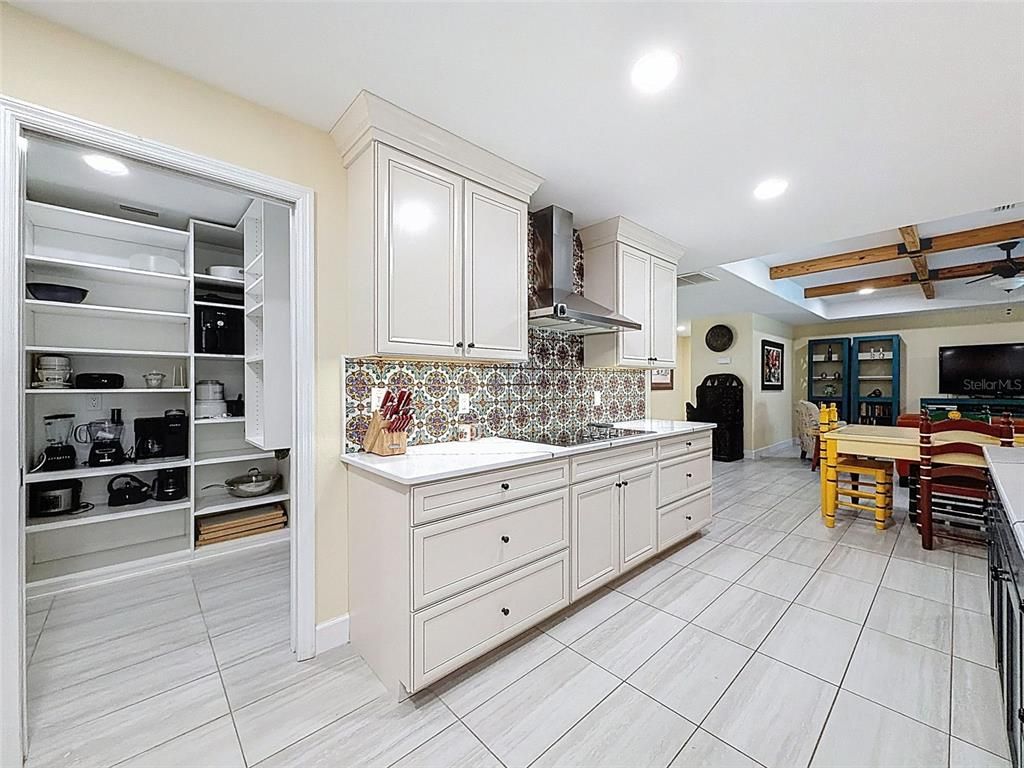 Dining room, Interior, Kitchen, Recessed Lighting, Wooden Beams