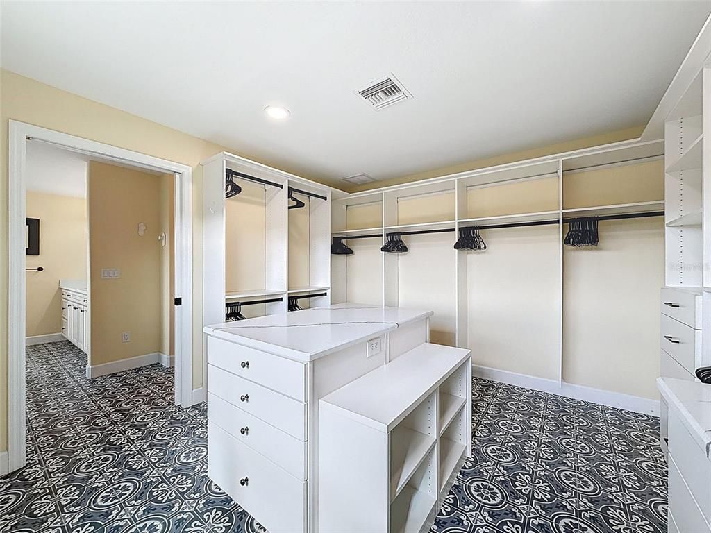 Interior, Recessed Lighting, Walk-in Closets